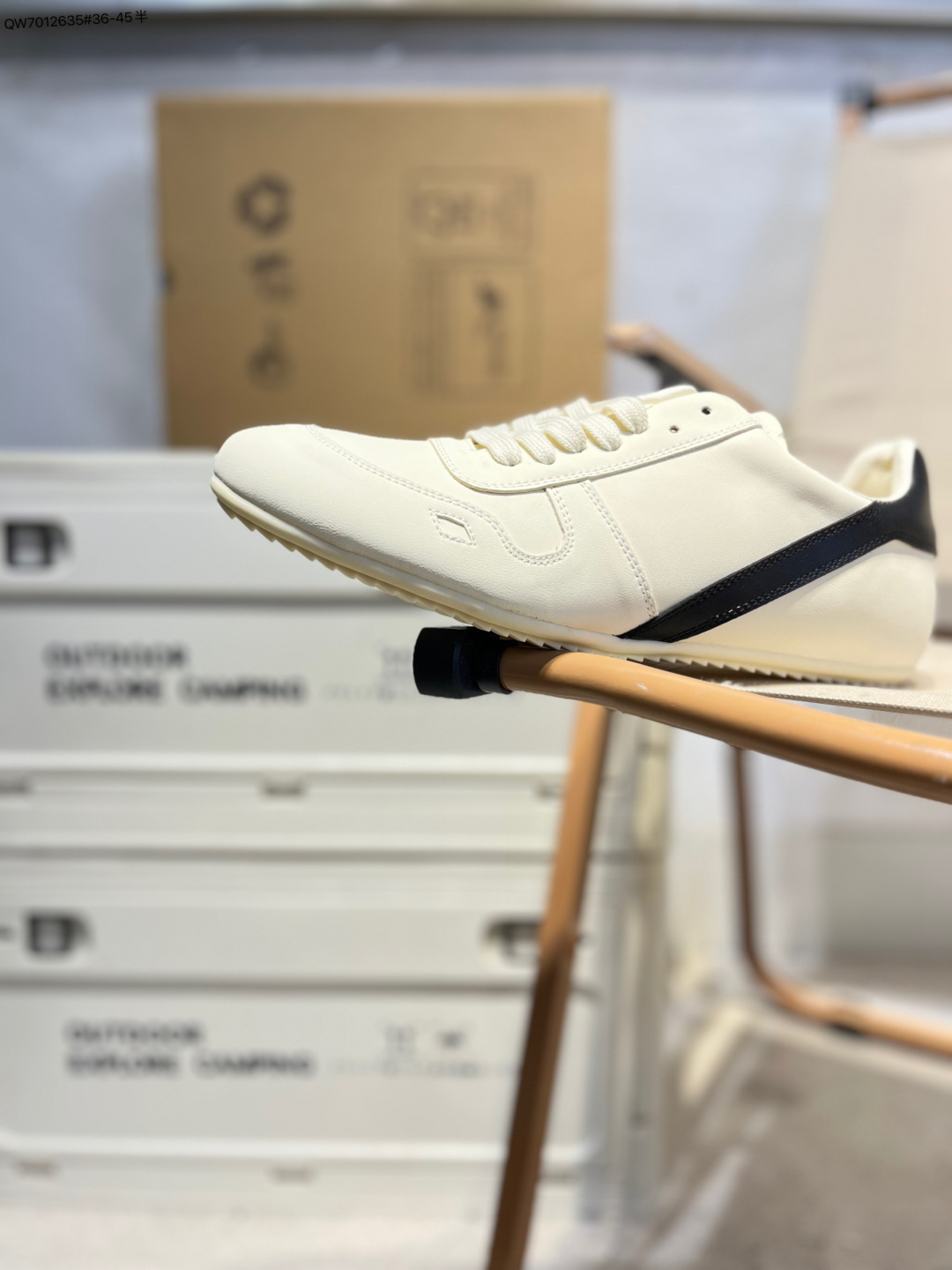 RO Rick Owens 瑞克·欧文斯 Runner 薄底款 2026年新材质 鞋带采用水染定织法工艺，高密度之下，透出光泽感！ RO拉链定制logo刻字、拉顺感十足，无阻断感！ 【鞋底】TPU大底奶香味！硬度、肤感！鞋底logo钢印清晰正确！独家私模/加厚设计！ 【鞋垫】整张皮鞋垫 + 3层夹心泡棉材质R6812 QW7012635#36-45半 image 1