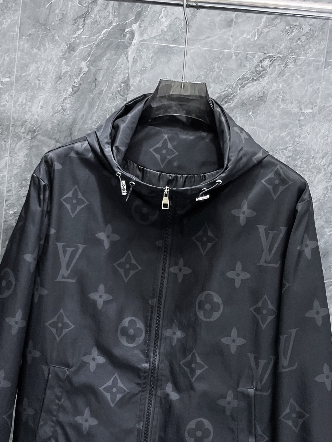 LV men Louis VuittonLV ， ！2026 New ， ！ ， ， ， 。 ！ ， ！ ：M 3XL 200 ， 。 — photo 3