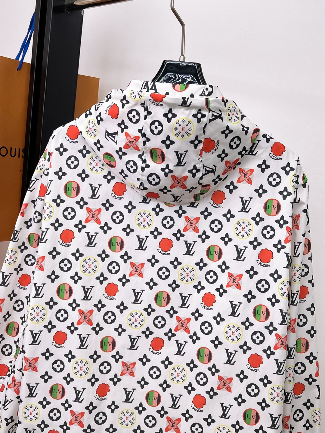 LV men Louis VuittonLV 2026 ， ， ，n ， ， ， ， 。 ：M 3XL — photo 8