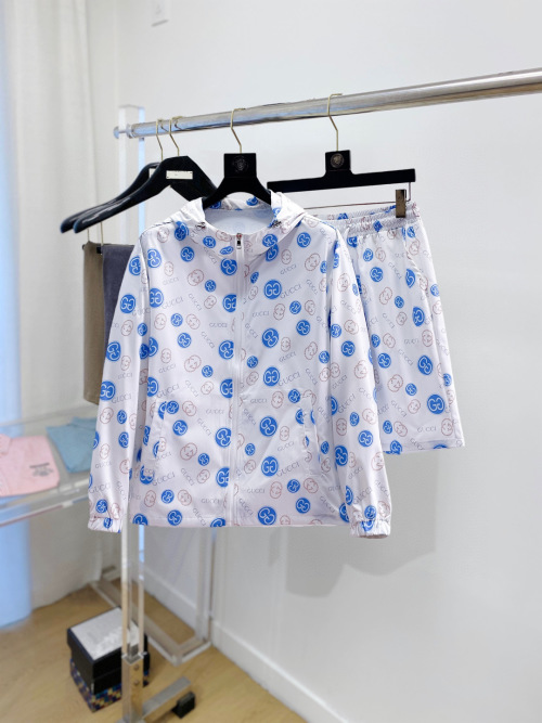 Gucci Summer Sunscreen Suit: Lightweight, High-Quality Fabric & Custom Design 1 Gucci Summer Sunscreen Suit: Lightweight, High-Quality Fabric & Custom Design