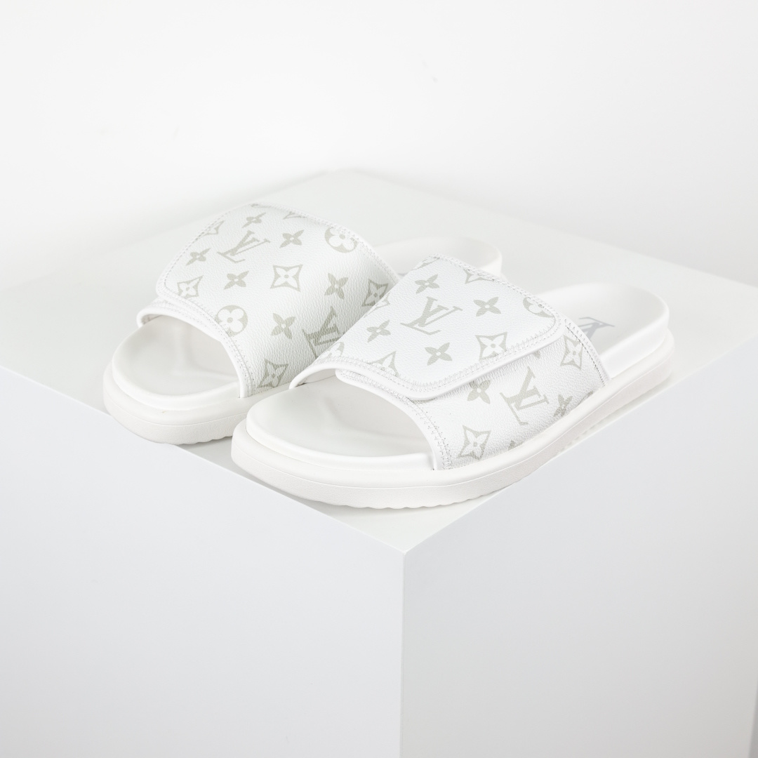 Alternative view of Sneakers W370300 13351