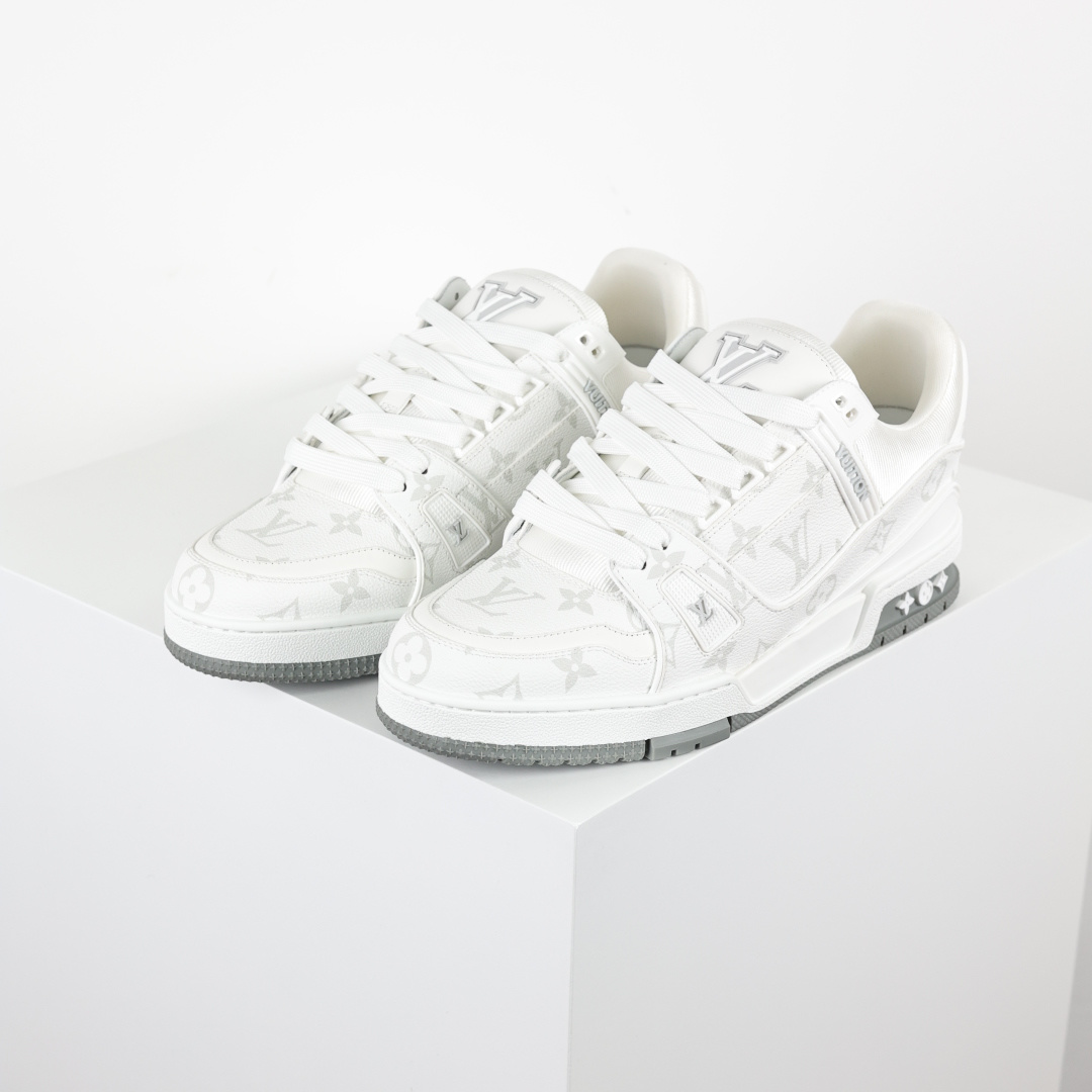550 Lv Trainer X1 Max 版本 高奢经典巅峰 限定白皮 东莞纯原顶级高端复刻