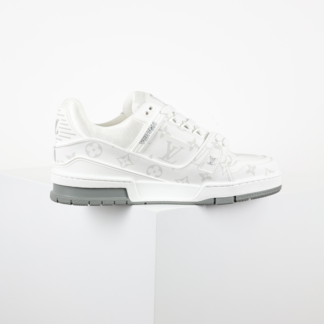550 Lv Trainer X1 Max 版本 高奢经典巅峰 限定白皮 东莞纯原顶级高端复刻