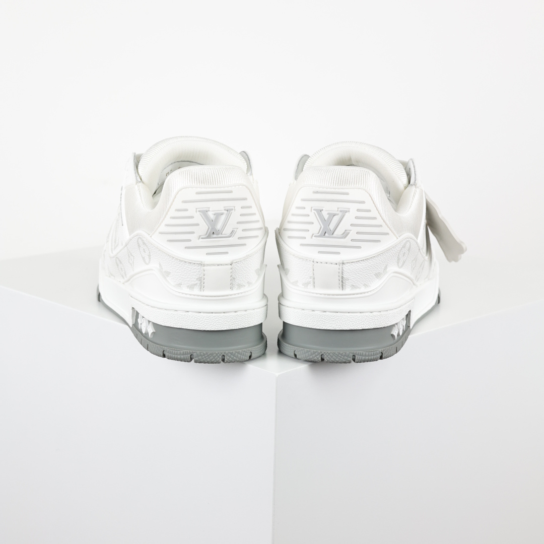 550 Lv Trainer X1 Max 版本 高奢经典巅峰 限定白皮 东莞纯原顶级高端复刻