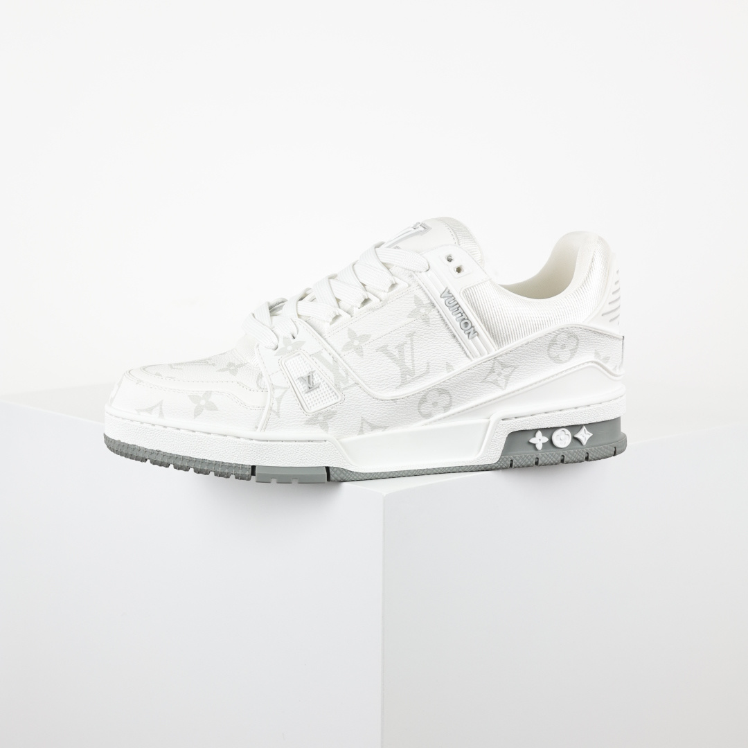 550 Lv Trainer X1 Max 版本 高奢经典巅峰 限定白皮 东莞纯原顶级高端复刻