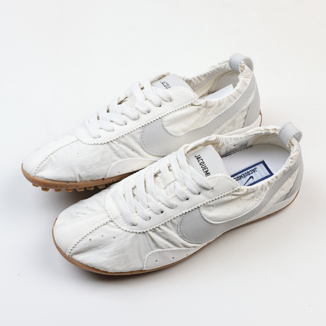 Alternative view of Sneakers 10517
