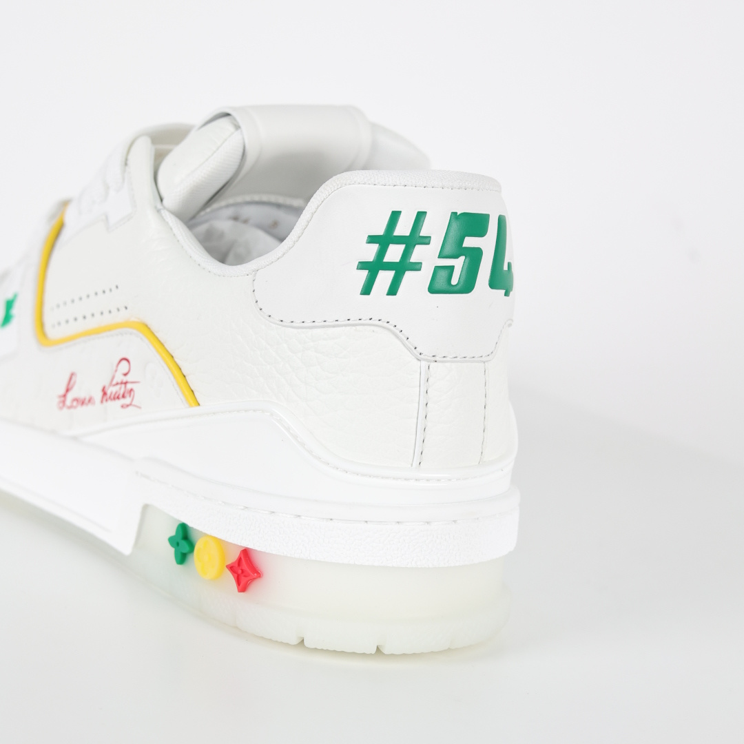 550 Lv Trainer X1 Max版本 高奢经典巅峰 邮轮限定