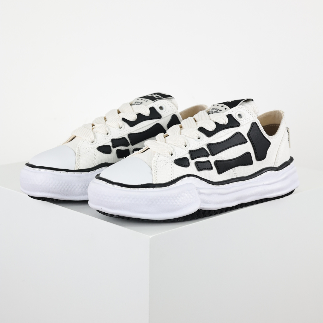 AMIRI ×Maison Mihara Yasuhiro Skel-Top Low 帆布鞋 白色￼东莞