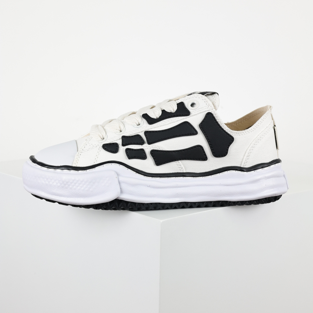 AMIRI ×Maison Mihara Yasuhiro Skel-Top Low 帆布鞋 白色￼东莞