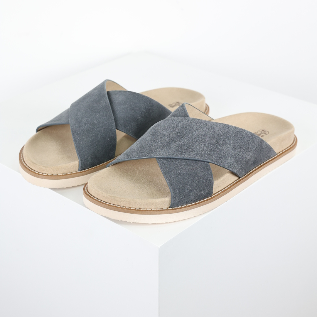 X1 版本 Brunello Cucinelli 绒面革 bc交叉拖 灰色鞋面甄选进口牛反绒皮打造，深棕