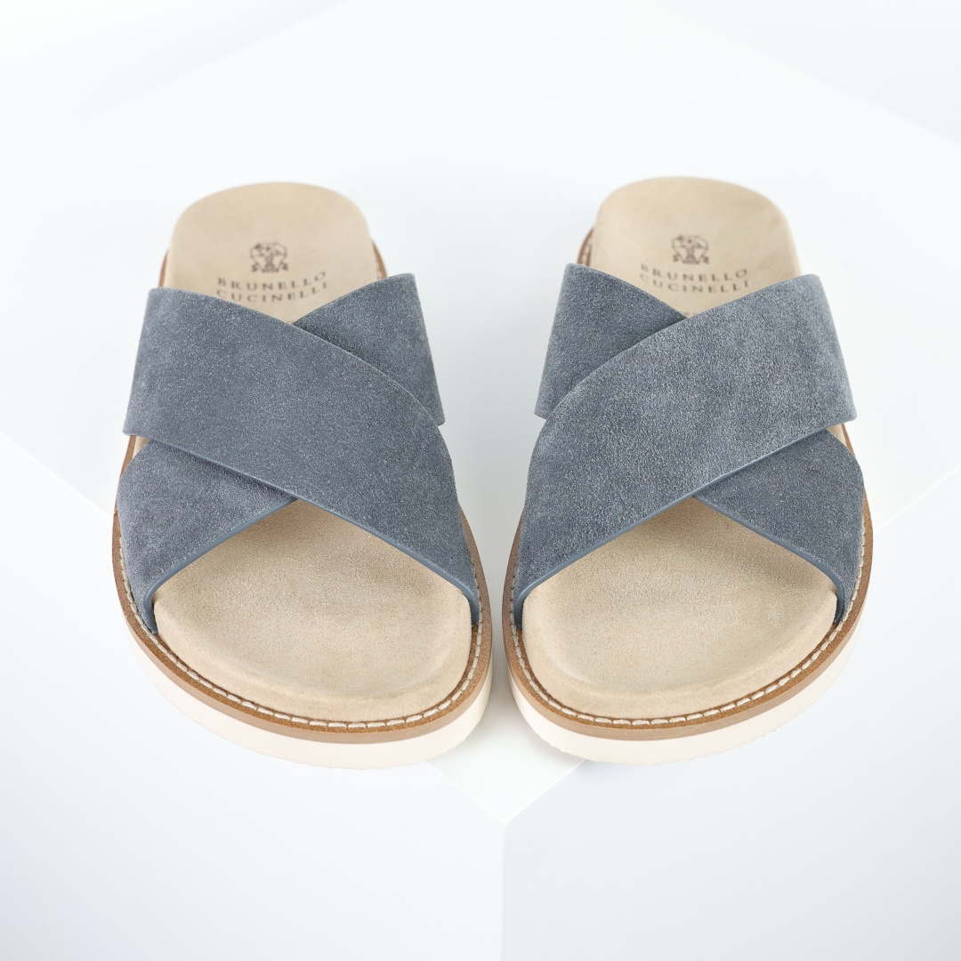 X1 版本 Brunello Cucinelli 绒面革 bc交叉拖 灰色鞋面甄选进口牛反绒皮打造，深棕