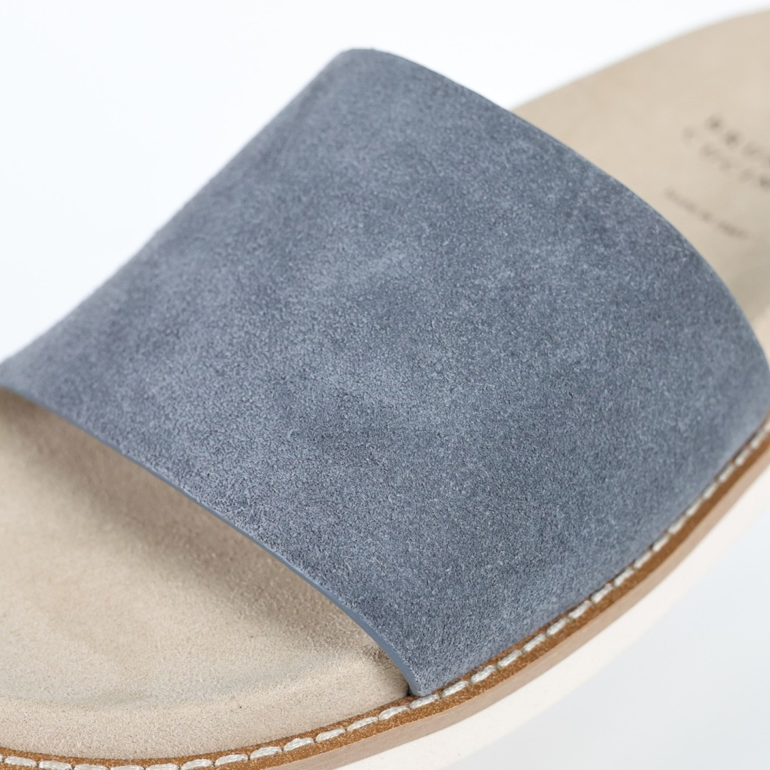 X1 版本 Brunello Cucinelli 绒面革 一字拖 灰色鞋面甄选进口牛反绒皮打造，深棕色绒
