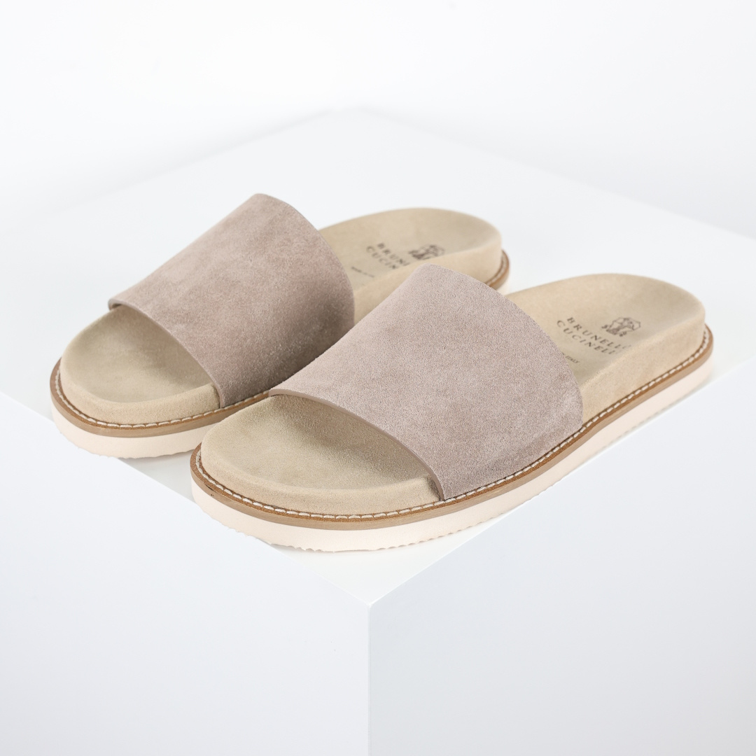 X1 版本 Brunello Cucinelli 绒面革 一字拖 栗色鞋面甄选进口牛反绒皮打造，深棕色绒
