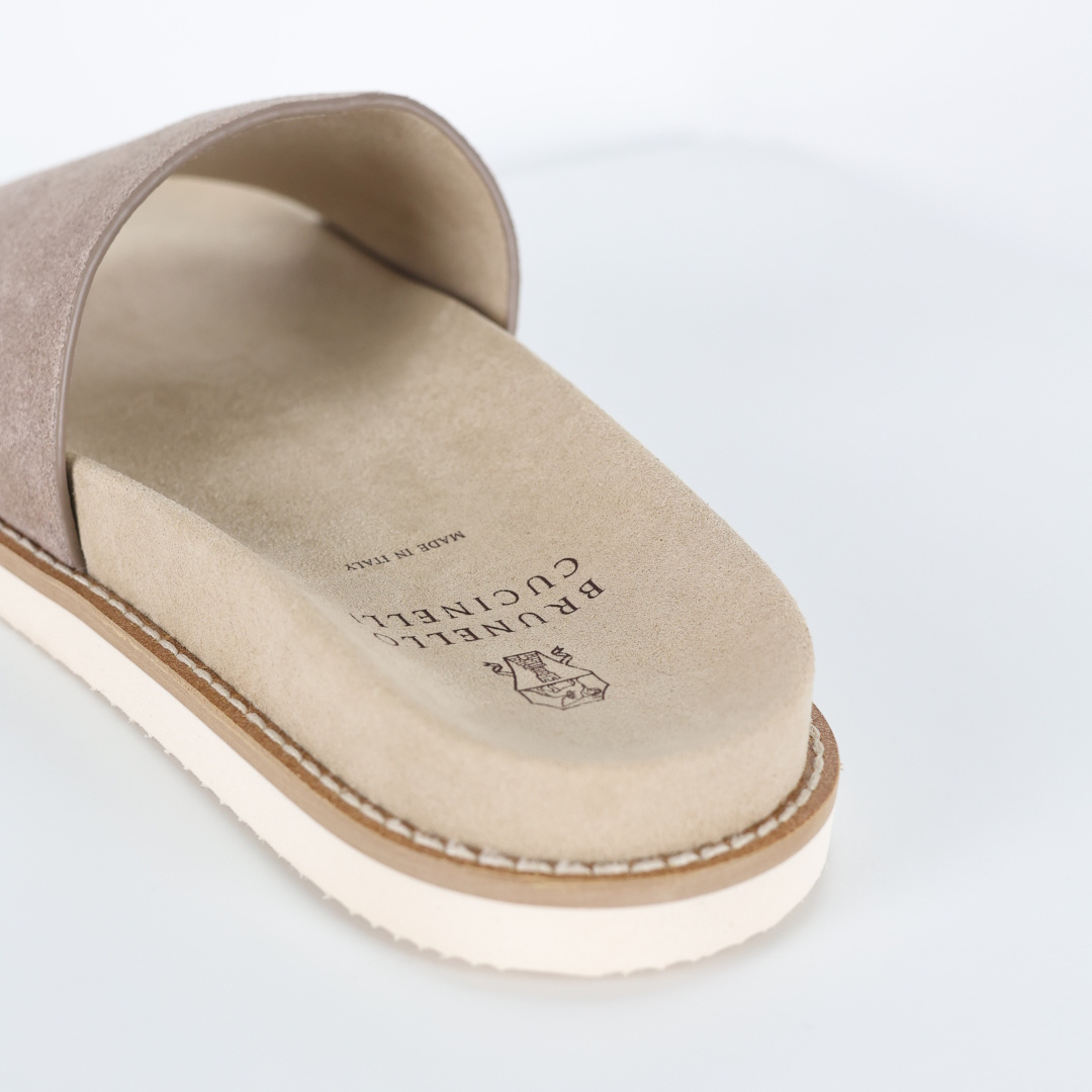 X1 版本 Brunello Cucinelli 绒面革 一字拖 栗色鞋面甄选进口牛反绒皮打造，深棕色绒