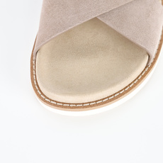 X1 版本 Brunello Cucinelli 绒面革 Bc交叉拖 沙色鞋面甄选进口牛反绒皮打造,深棕 X1 版本 Brunello Cucinelli 绒面革 Bc交叉拖 沙色鞋面甄选进口牛反绒皮打造,深棕