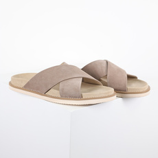 X1 版本 Brunello Cucinelli 绒面革 Bc交叉拖 沙色鞋面甄选进口牛反绒皮打造,深棕 X1 版本 Brunello Cucinelli 绒面革 Bc交叉拖 沙色鞋面甄选进口牛反绒皮打造,深棕