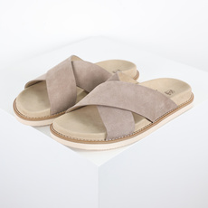 X1 版本 Brunello Cucinelli 绒面革 Bc交叉拖 沙色鞋面甄选进口牛反绒皮打造,深棕 X1 版本 Brunello Cucinelli 绒面革 Bc交叉拖 沙色鞋面甄选进口牛反绒皮打造,深棕