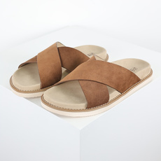 X1 版本 Brunello Cucinelli 绒面革 Bc交叉拖 卡其色鞋面甄选进口牛反绒皮打造,深 X1 版本 Brunello Cucinelli 绒面革 Bc交叉拖 卡其色鞋面甄选进口牛反绒皮打造,深