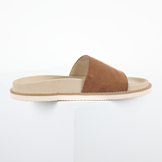 X1 版本 Brunello Cucinelli 绒面革 一字拖 栗色鞋面甄选进口牛反绒皮打造,深棕色绒 X1 版本 Brunello Cucinelli 绒面革 一字拖 栗色鞋面甄选进口牛反绒皮打造,深棕色绒