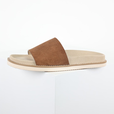 X1 版本 Brunello Cucinelli 绒面革 一字拖 栗色鞋面甄选进口牛反绒皮打造,深棕色绒 X1 版本 Brunello Cucinelli 绒面革 一字拖 栗色鞋面甄选进口牛反绒皮打造,深棕色绒