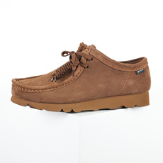 Clarks 其乐 Wallabee 休闲鞋 男款 棕色经典莫卡辛鞋头,传承百年的手工缝线工艺,鞋头饱满 Clarks 其乐 Wallabee 休闲鞋 男款 棕色经典莫卡辛鞋头,传承百年的手工缝线工艺,鞋头饱满