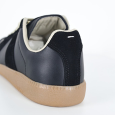 Maison Margiela Calfskin Replica 马吉拉 德训运动休闲板鞋 黑色今天出货 Maison Margiela Calfskin Replica 马吉拉 德训运动休闲板鞋 黑色今天出货
