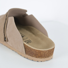 Birkenstock Roma 勃肯 包头魔术贴半拖 浅卡其全新勃肯半拖 舒适又时髦 潮人必备单品 正 Birkenstock Roma 勃肯 包头魔术贴半拖 浅卡其全新勃肯半拖 舒适又时髦 潮人必备单品 正
