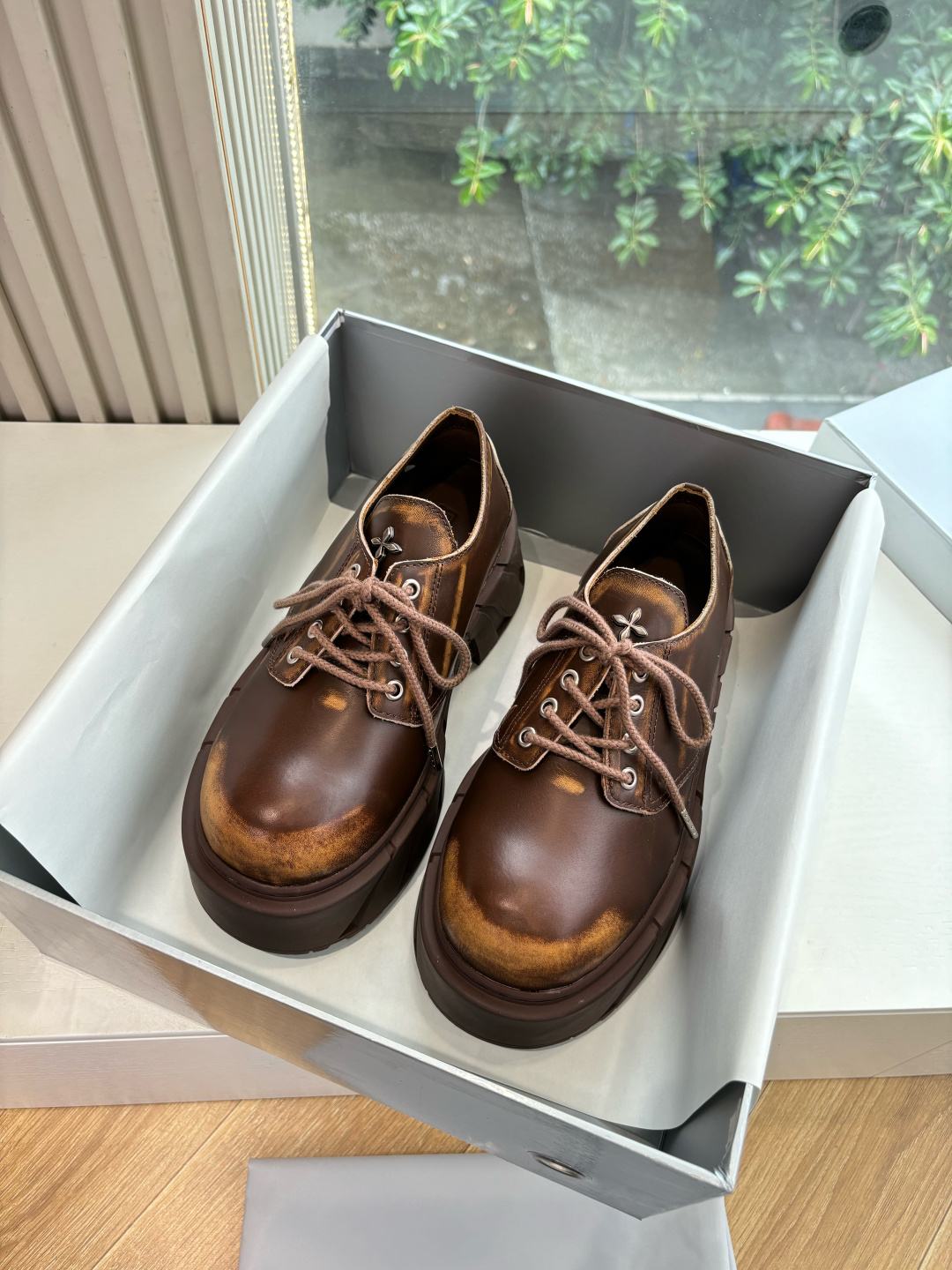 “SMFK 2025: Top G261 Edition with Red-Hot Owner and Original Design” - 图片 2