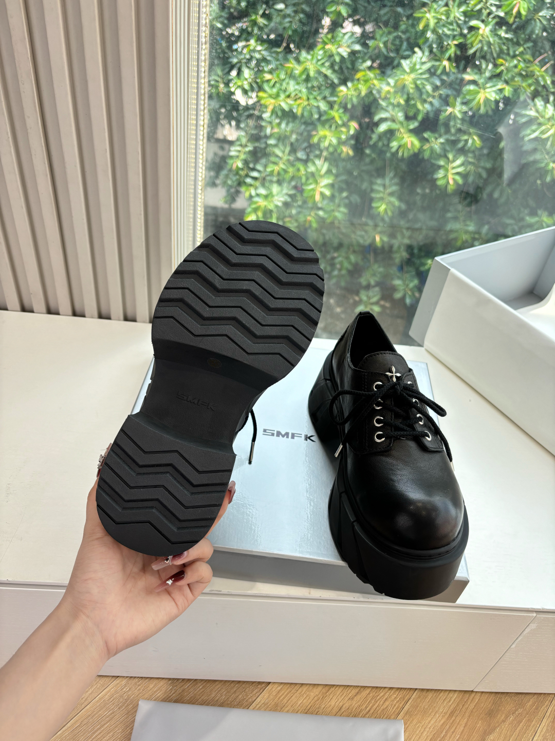 SMFK 2025 Top Edition G261: Stylish Footwear with Super-Net-Based Red-Hot Owner - 图片 6