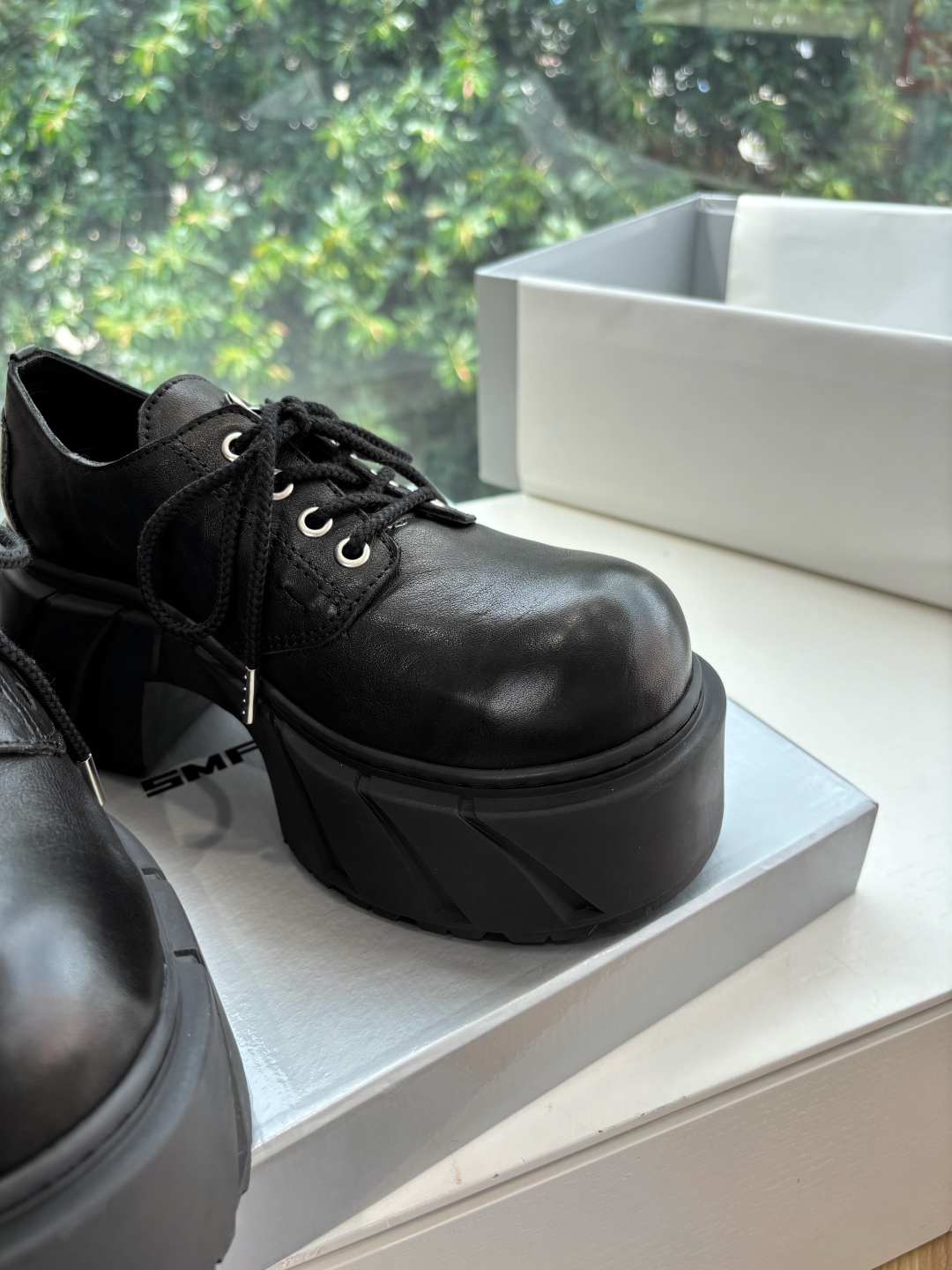 SMFK 2025 Top Edition G261: Stylish Footwear with Super-Net-Based Red-Hot Owner - 图片 8