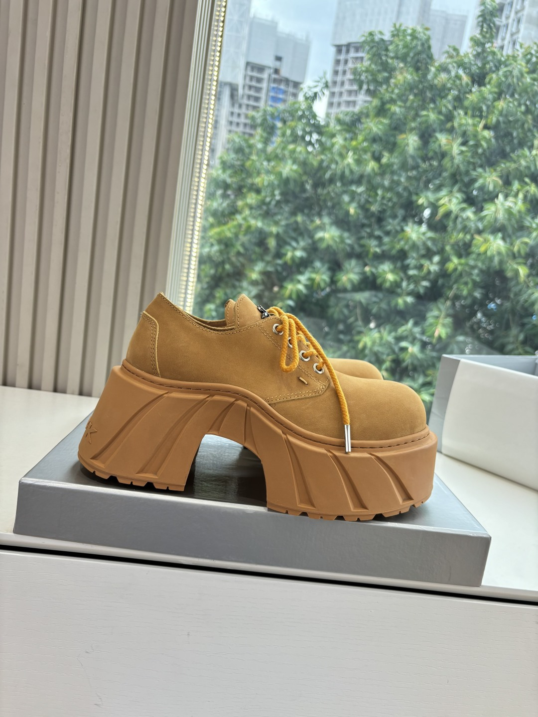 SMFK 2025: Top Edition G261 Breaks King’s Locker with Stylish Design - 图片 4