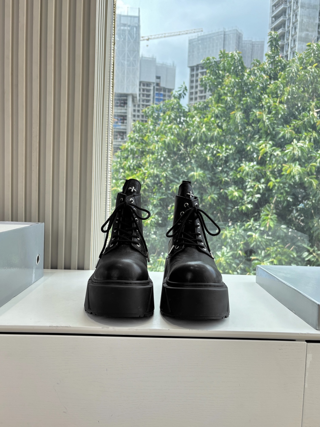 Fashionable Single Wears SMFK’s Oxin Sneakers with Original Soles (35-39#) - 图片 9