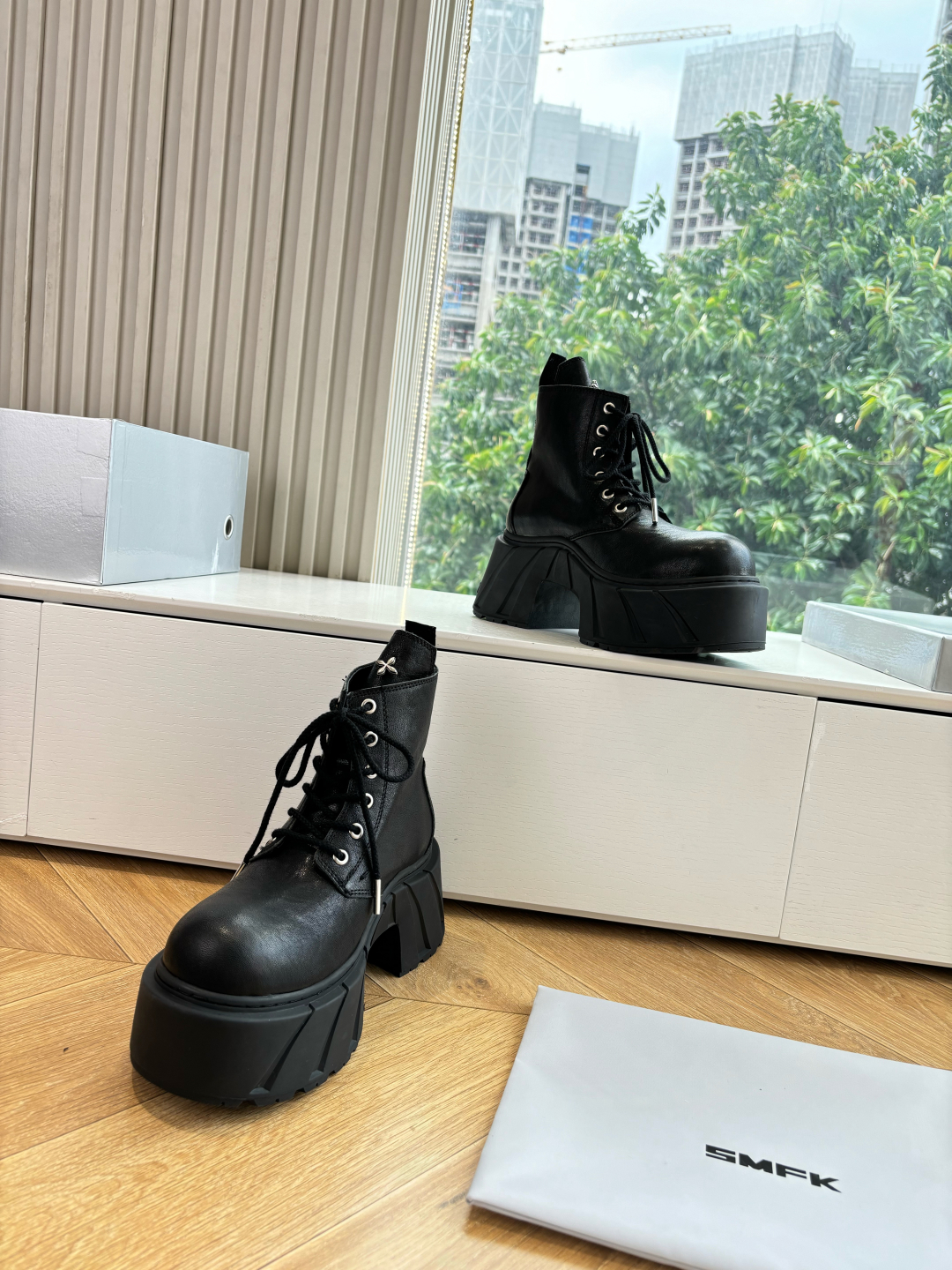 Fashionable Single Wears SMFK’s Oxin Sneakers with Original Soles (35-39#) - 图片 4