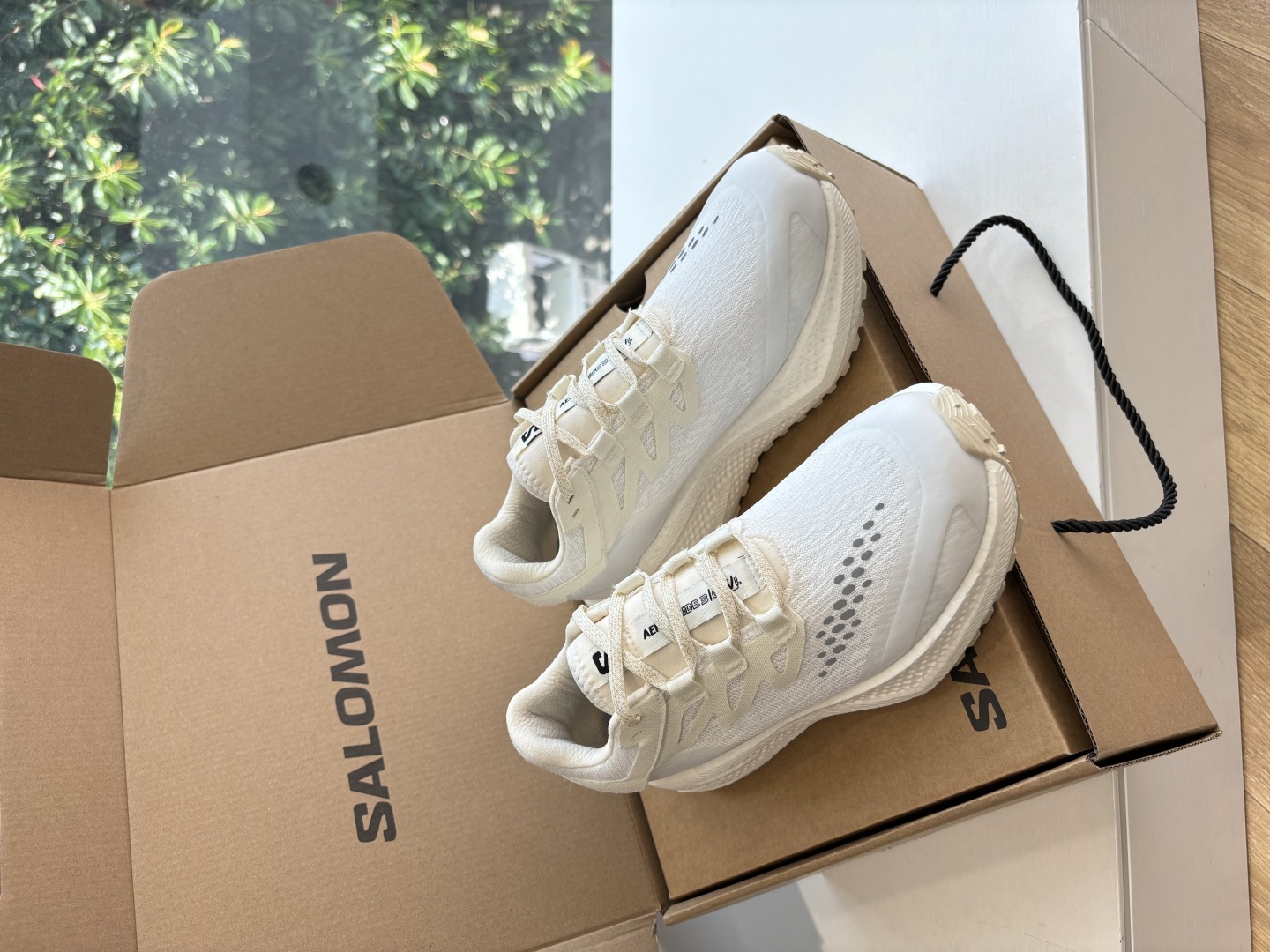 Salomon TM6 MM6 Designer Training Shoe: Luxurious, Cozy, High Quality, Original Materials.