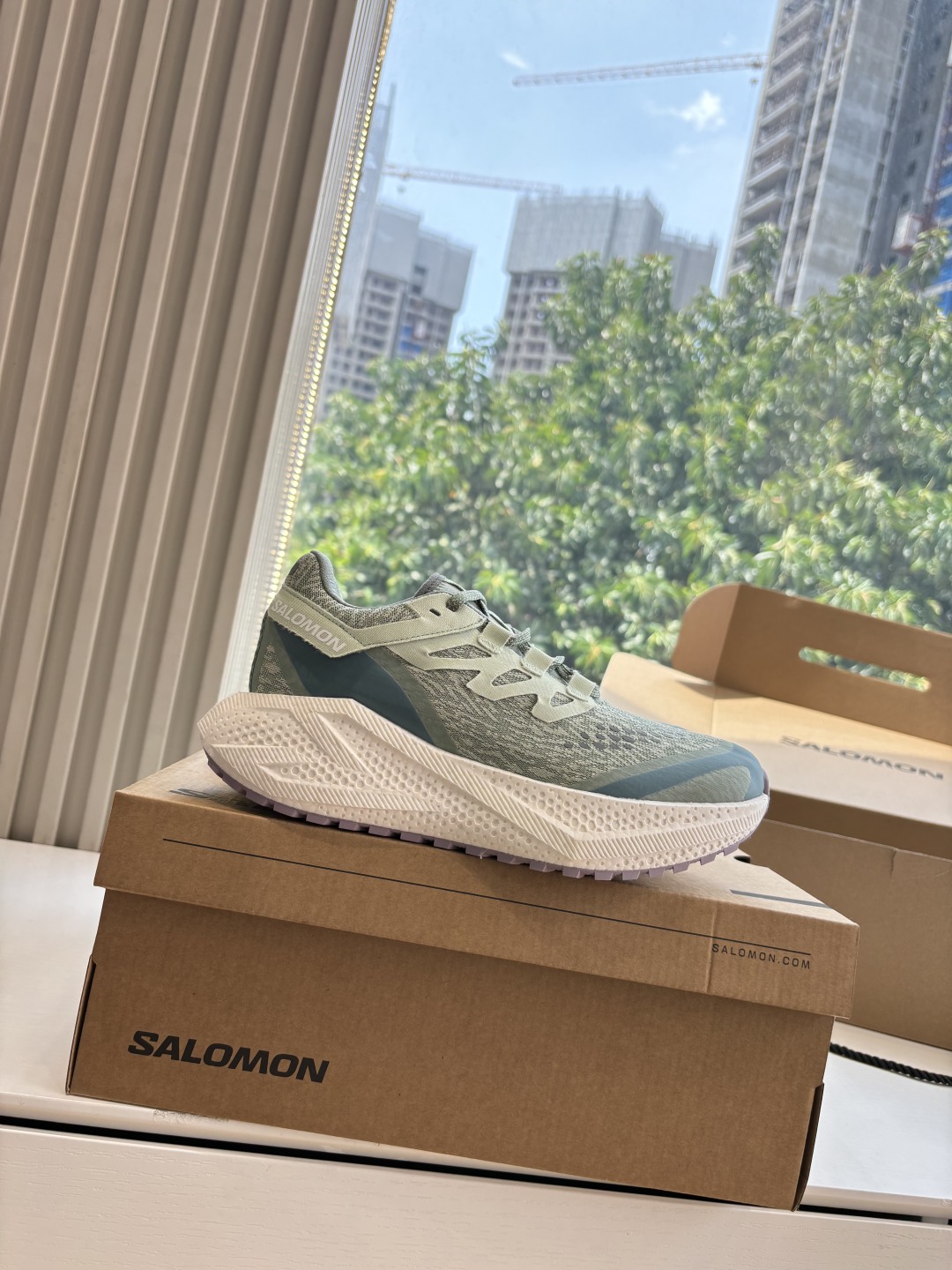 Salomon TM6 MM6 Top Edition Training Shoe: Luxurious Design with Quality Materials - 图片 3
