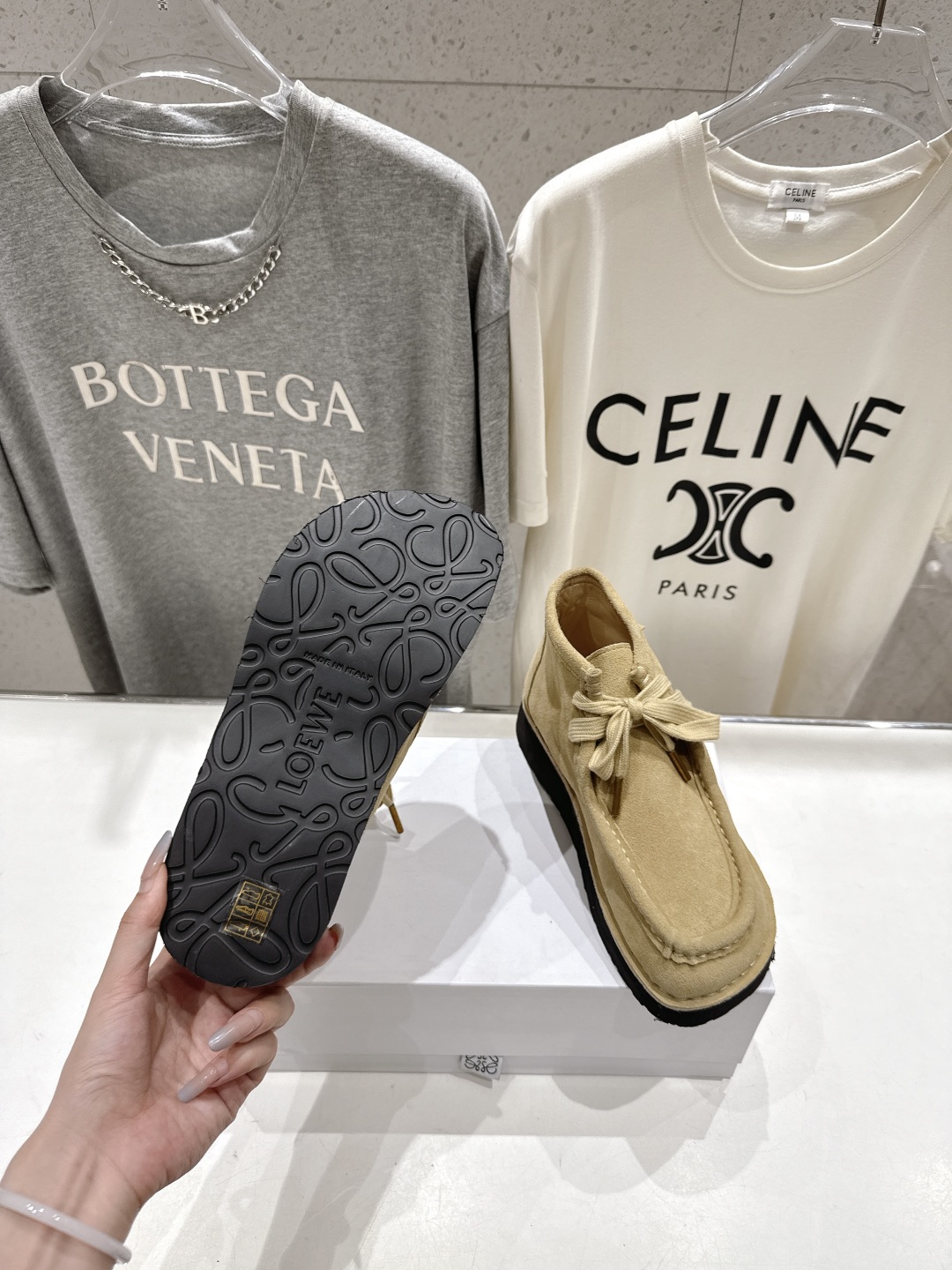 高版本出厂 高帮 男码+10
  LOEWE/罗意威 25ss秋冬新款明星同款绑带高帮复古英伦风休闲鞋乐