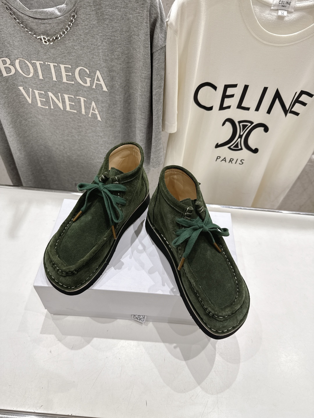 高版本出厂 高帮 男码+10
  LOEWE/罗意威 25ss秋冬新款明星同款绑带高帮复古英伦风休闲鞋乐