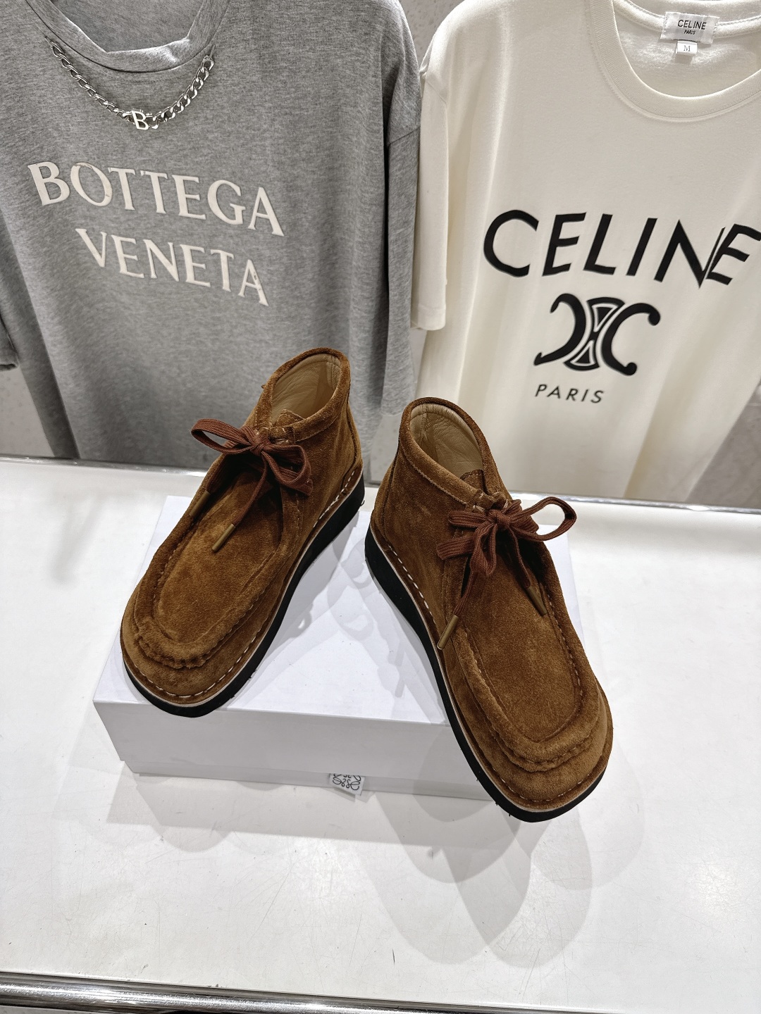 高版本出厂 高帮 男码+10
  LOEWE/罗意威 25ss秋冬新款明星同款绑带高帮复古英伦风休闲鞋乐
