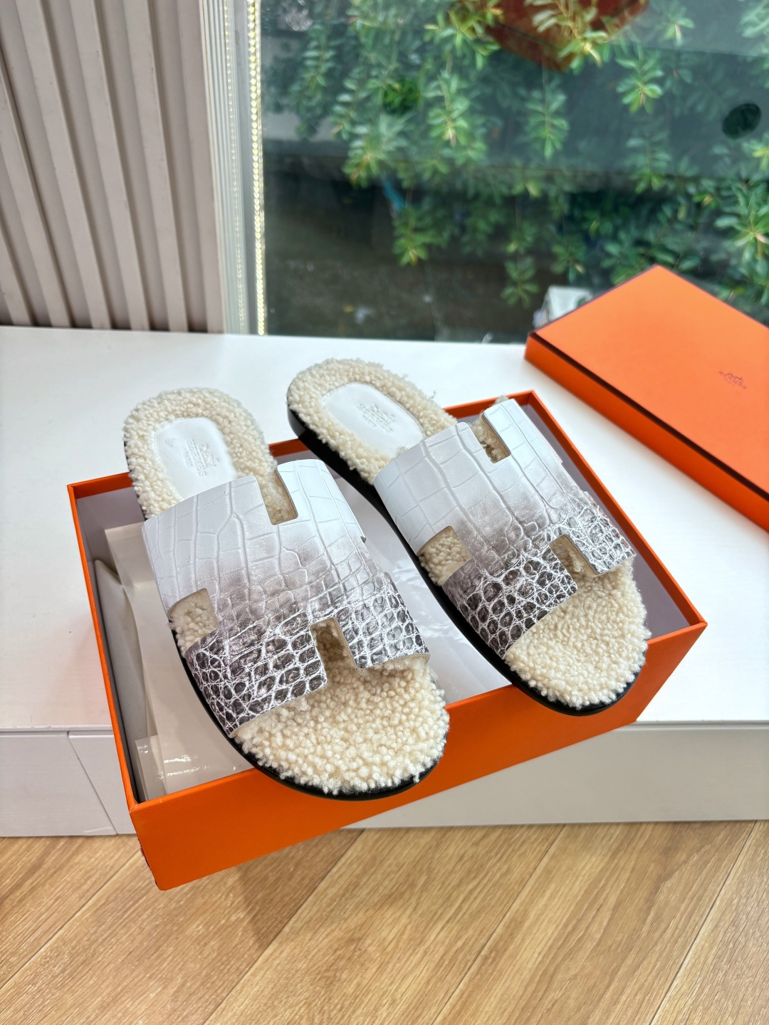 🌾G052所见即所得顶版2026春夏新款HERMES爱马仕专柜新款最近火到不行的情侣款H二舅鞋猪鼻子凉鞋