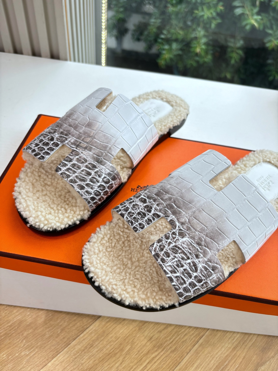 🌾G052所见即所得顶版2026春夏新款HERMES爱马仕专柜新款最近火到不行的情侣款H二舅鞋猪鼻子凉鞋