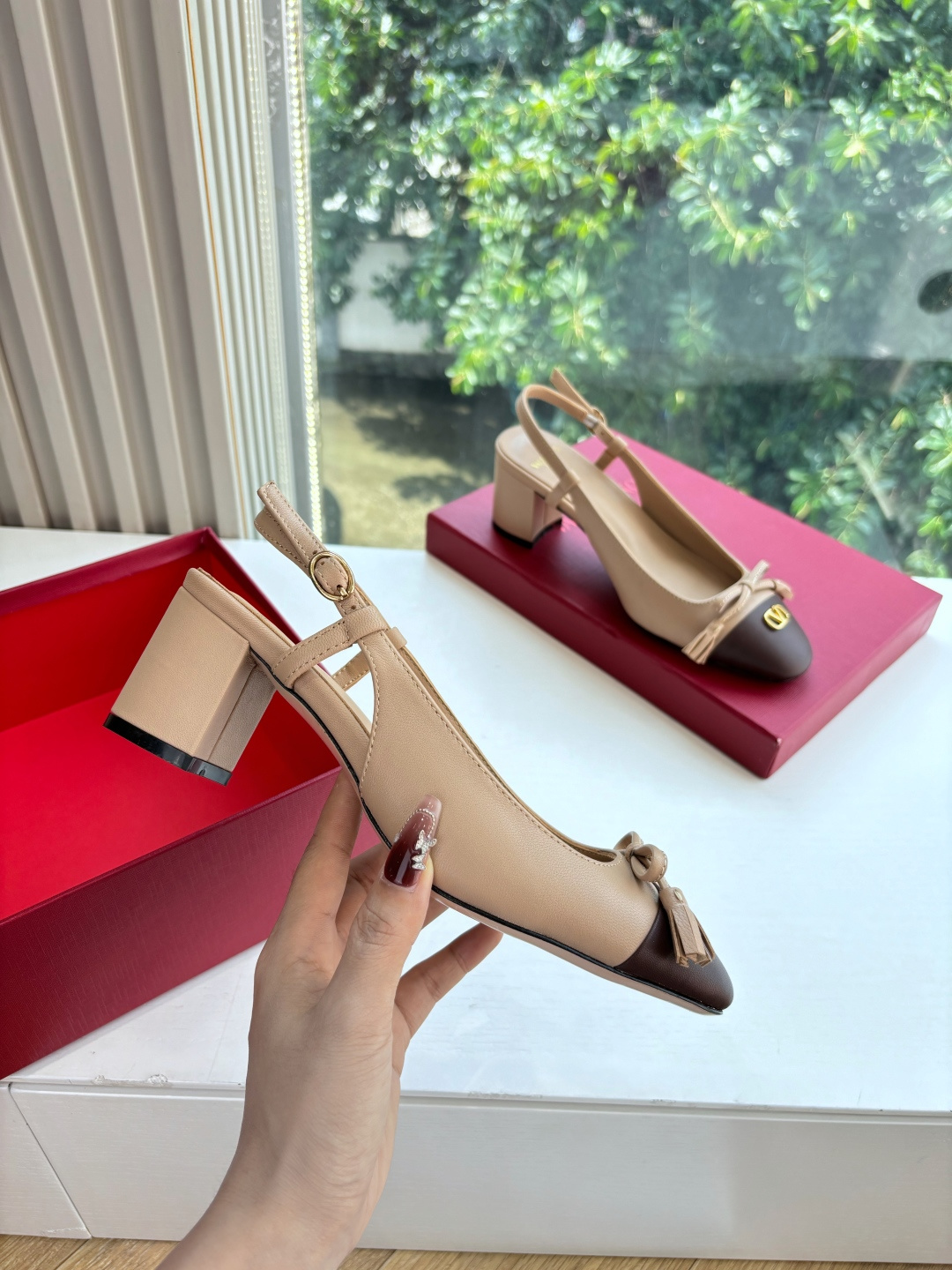 Valentino Classic 2025 Springs: Cozy Layout, Comfortable Sheepskin Shoes, Customizable Sizes - 图片 3
