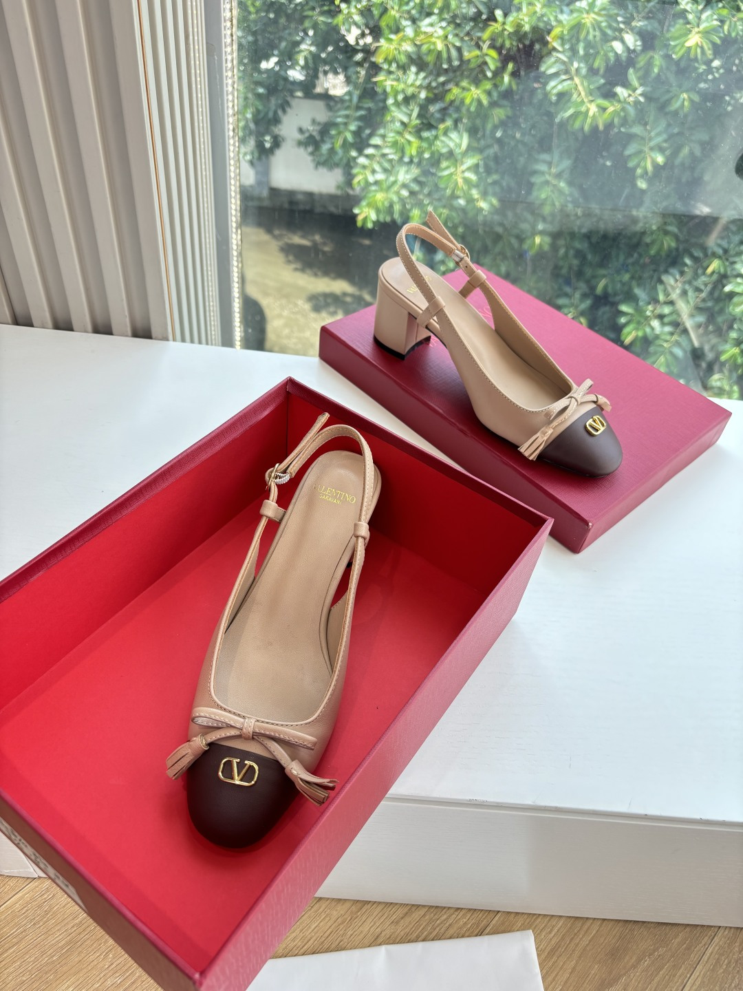 Valentino Classic 2025 Springs: Cozy Layout, Comfortable Sheepskin Shoes, Customizable Sizes - 图片 2