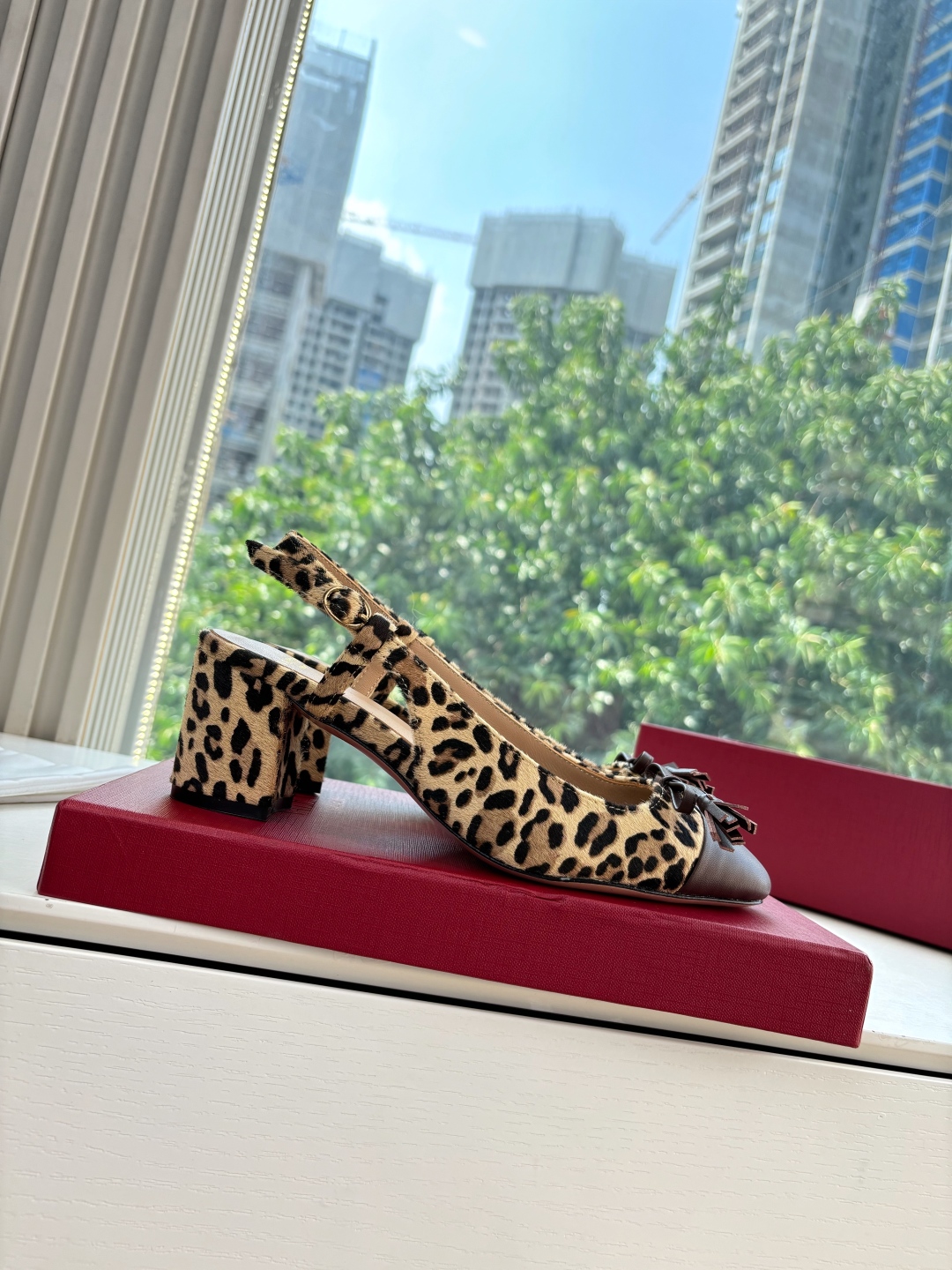 Valentino Classic 2025 Springs Shoes: Cozy Layout, Comfortable Sheepskin, Real Sole, Customizable Sizes. - 图片 7