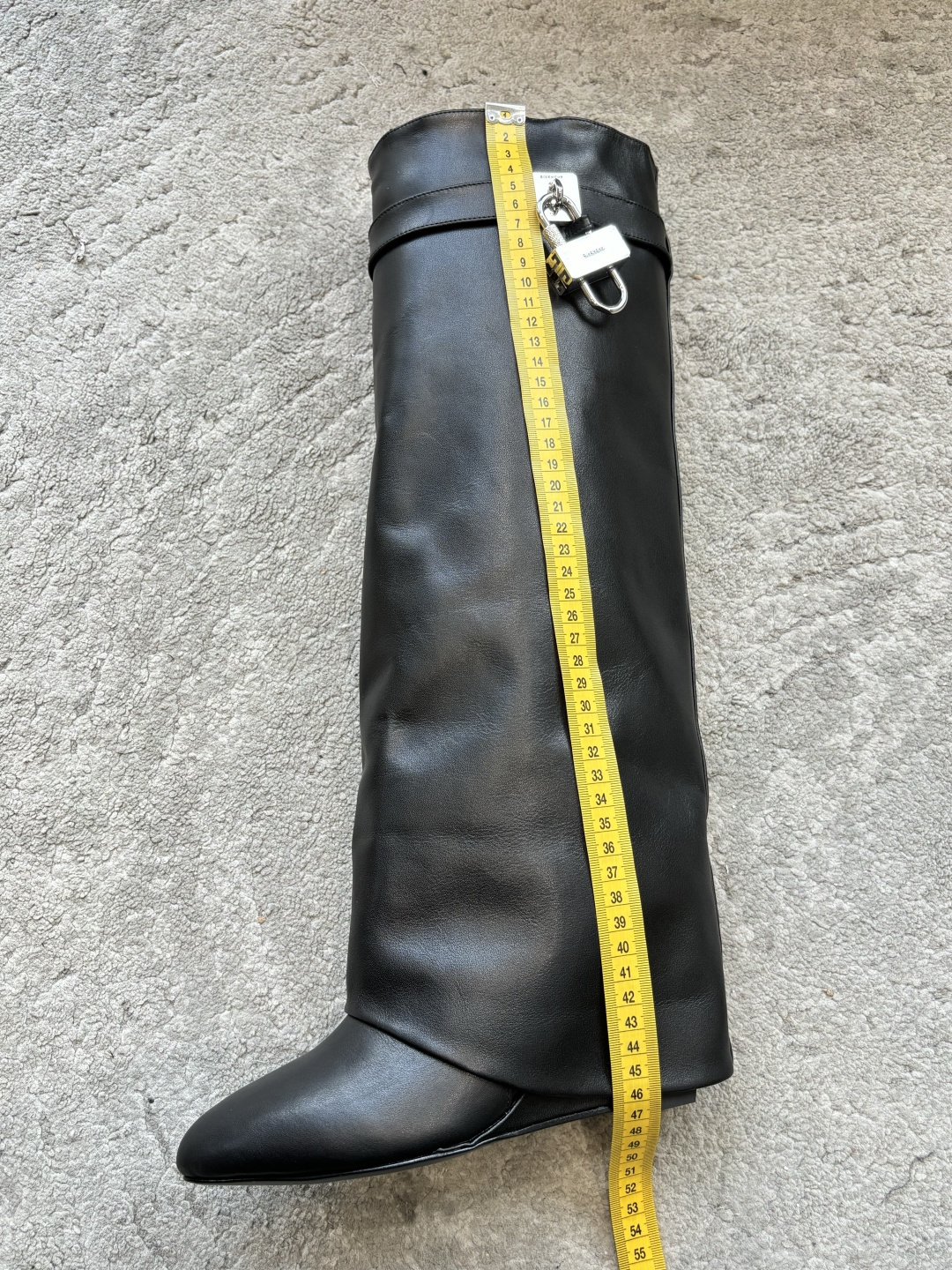 G277所见即所得GIVENCHY纪梵希经典款𝐒𝐒 𝐧𝐞𝐰 新款高跟刺绣长靴,市面最高版本纪梵希 锁扣 鞋头刺绣花款 风 G277所见即所得GIVENCHY纪梵希经典款𝐒𝐒 𝐧𝐞𝐰 新款高跟刺绣长靴,市面最高版本纪梵希 锁扣 鞋头刺绣花款 风