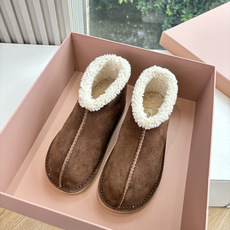 有量有价G所见即所得顶级羊毛内里miumiu秋冬新款进口羊毛雪地靴棉鞋 简约造型,超轻原版开模鞋底,脚感妥妥满分 好穿好 有量有价G所见即所得顶级羊毛内里miumiu秋冬新款进口羊毛雪地靴棉鞋 简约造型,超轻原版开模鞋底,脚感妥妥满分 好穿好