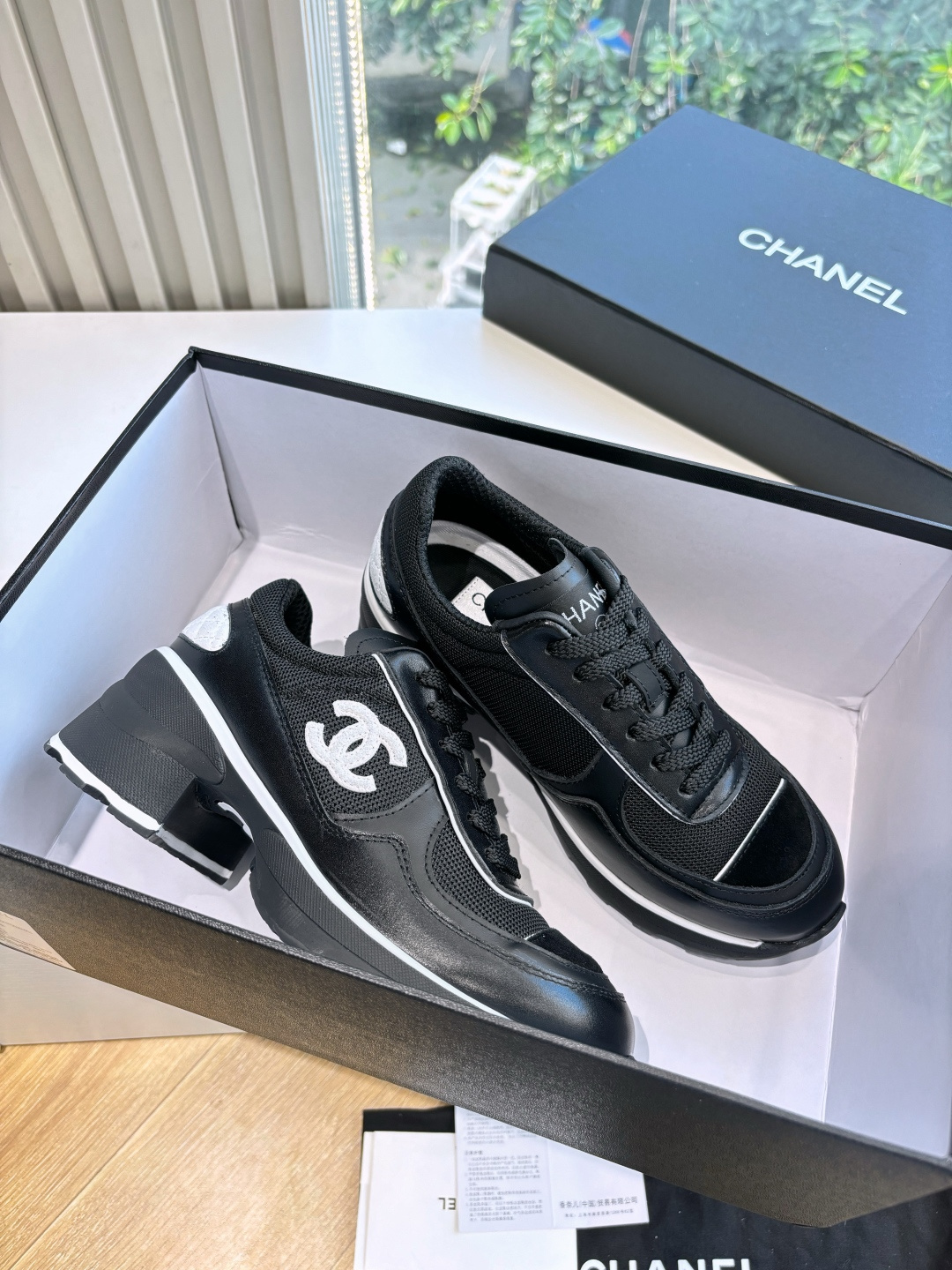 NO:560781,G059 WYSIWYG hot model Chanl 25k autumn and winter new high-heeled color-blocked casual sports shoes. Weird, ugly and cute. Out of stock at counters. Major bloggers recommend the new styles on social days. This season's new style is simply close your eyes. The feet are delicate and smart and beautiful. The casual casual sports style is cool and natural. It interprets Chanel's fashionable femininity. The overall customization makes all the sports shoes on the market obsolete. This series is now available for sale!  The upper is made of custom-made sheepskin mesh, the inner breathable mesh outsole, the original custom molded TPU combination outsole, the original full set of molds, women's model 35-40 (customized at 40.41, non-returnable and non-exchangeable), casual shoes/sports shoes, chanel, chanel, sneakers, sheepskin19860909G059所见即所得爆款 Chanl 香奈儿25k秋冬新款高跟拼色休闲运动鞋 奇奇怪怪 丑萌丑萌 专柜断货王 各大博主社交日推款,这季新款简直闭眼入,上脚秀气灵动狂好看,率性的休闲运动风,飒爽又自然,演绎香奈儿的时髦女性气质,整体定制令当时市面上的所有运动款变得过时,本系列现已登陆发售！ 鞋面采用定制进羊皮定制网布 内里透气网布 大底 原版定制开模TPU组合大底 原版全套开模 女款35-40(40.41定制不退不换),休闲鞋/运动鞋,chanel,chanel,sneakers,sheepskin,Women's Shoes