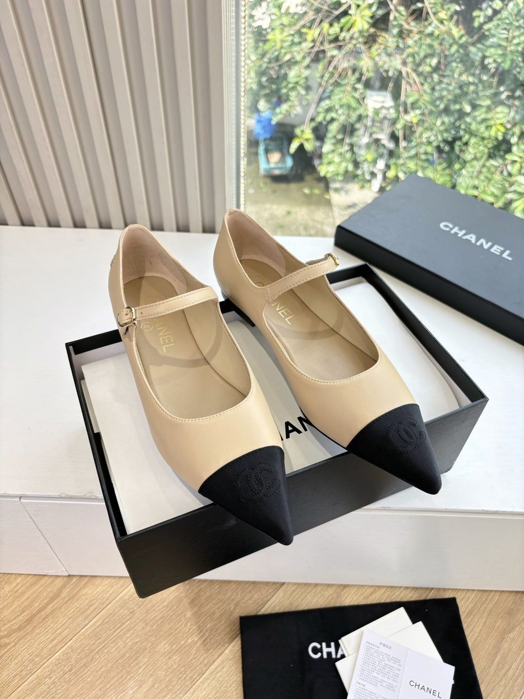 NO:559786,G391 What you see is what you get purchasing grade CHANE*25s small Chanel Mary Jane shoes and sandals, properly reserved money!  !  Much more comfortable than the classic Slingback!  Every color is a whitening tool that makes your feet look whiter! So cute! Another popular fragrance~ Material original material Original lining sheepskin lining Outsole Genuine leather sole Code number: 35-39/(40/41 customized, non-returnable and non-exchangeable), single shoes, chanel, chanel, sandals, mary jane, sheepskin19860909G391所见即所得代购级CHANE*25s小香奈儿玛丽珍单鞋凉鞋 妥妥的自留款！！比经典款Slingback舒服太多啦！每个颜色上脚都很显白 的显白利器!好嗲啊!又是火爆的小香~ 材质原版材质 内里原版内里羊皮 大底真皮鞋底 码数:35-39/(40/41定制不退不换),单鞋,chanel,chanel,sandals,mary jane,sheepskin,Women's Shoes