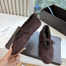 所见即所得G002代购级别原版购入法国一线奢侈品牌ALAIA 阿莱亚秋冬天真的要来咯!羊羔绒鞋~ Alaia奶呼呼的秋冬 所见即所得G002代购级别原版购入法国一线奢侈品牌ALAIA 阿莱亚秋冬天真的要来咯!羊羔绒鞋~ Alaia奶呼呼的秋冬