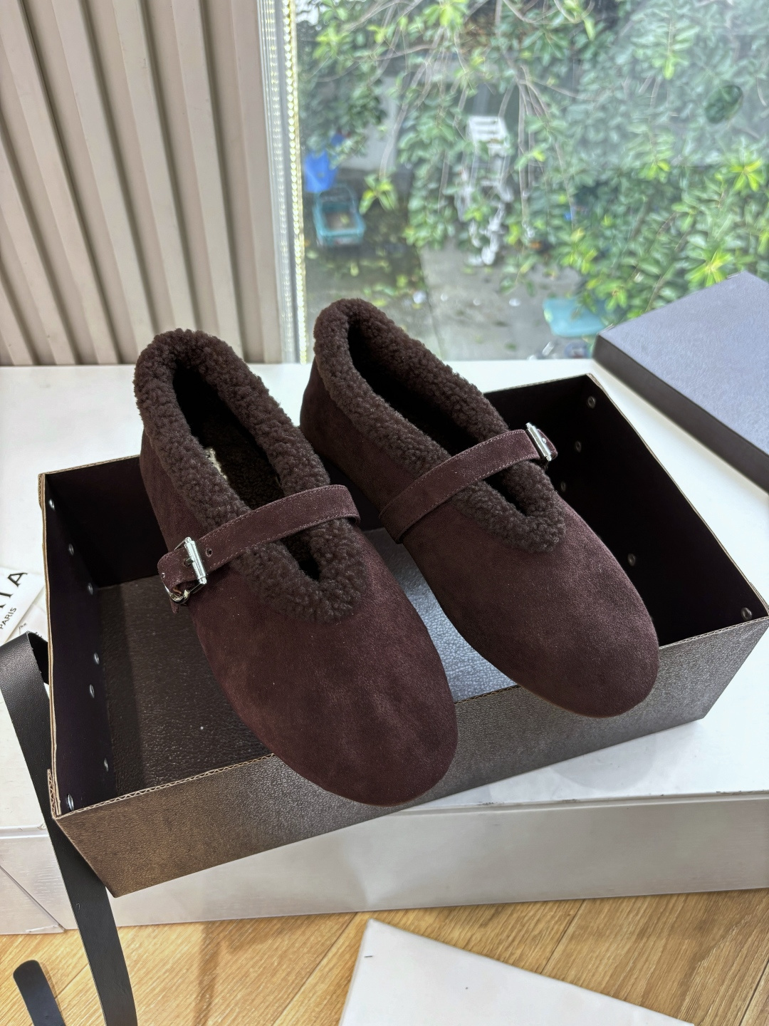 所见即所得G002代购级别原版购入法国一线奢侈品牌ALAIA 阿莱亚秋冬天真的要来咯！羊羔绒鞋～ Alaia奶呼呼的秋冬