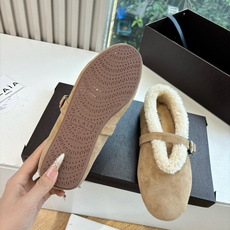 所见即所得G002代购级别原版购入法国一线奢侈品牌ALAIA 阿莱亚秋冬天真的要来咯!羊羔绒鞋~ Alaia奶呼呼的秋冬 所见即所得G002代购级别原版购入法国一线奢侈品牌ALAIA 阿莱亚秋冬天真的要来咯!羊羔绒鞋~ Alaia奶呼呼的秋冬